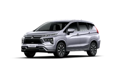 Mitsubishi Xpander putih untuk layanan sewa mobil Bandung dengan driver profesional dari Traveego Bandung Rent Car