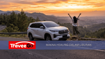 Healing dalam liburan – wanita menikmati senja di perbukitan Bandung bersama Innova Zenix Traveego